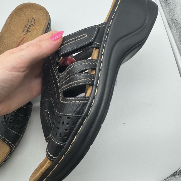Clarks Bendables Lexi Black Leather Sandal Size Medium Size 11W - Picture 2 of 12